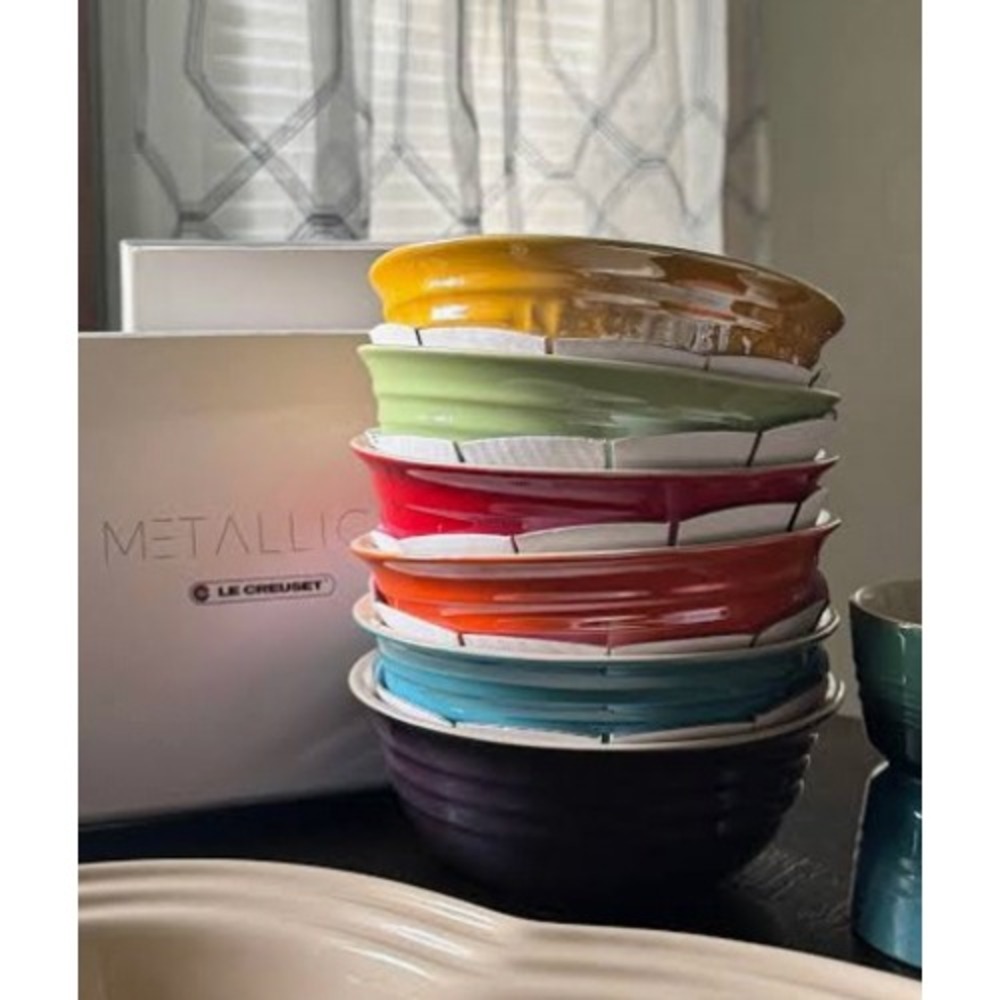 Le Creuset Metallics Stoneware Cereal Bowls Set of 6 Rainbow Pearlized 16.9oz